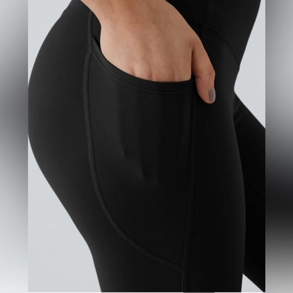 HALARA SoCinched High Waisted Black Tummy Control Leggings Side Pocket Medium - Picture 6 of 10